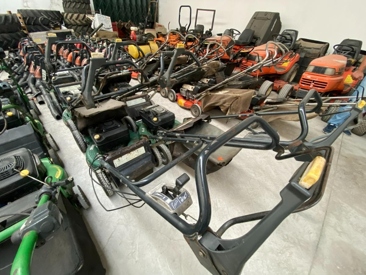 Corta Relva KUBOTA7021 — image 1