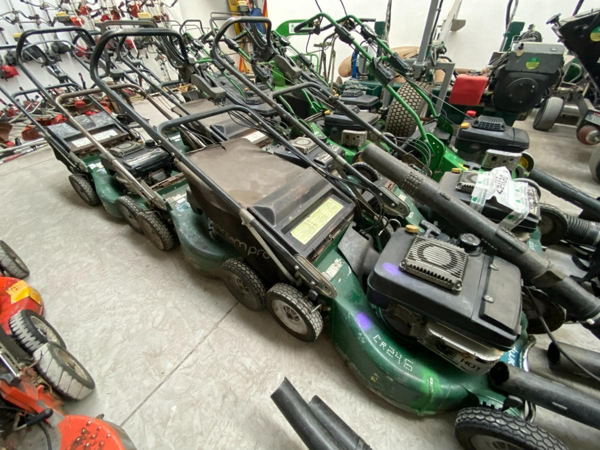 Corta Relva KUBOTA7021 — image 4