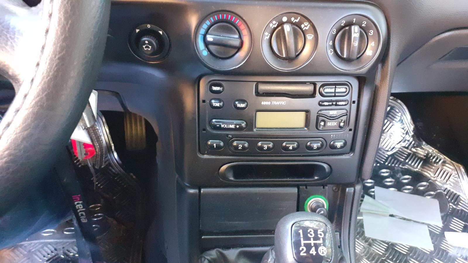 Ford Mondeo — imagem 12