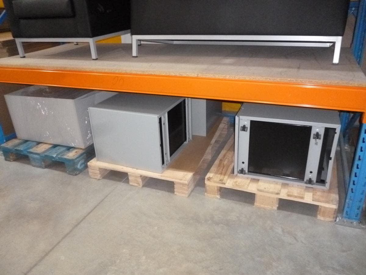 Miscellaneous Furniture — image 11