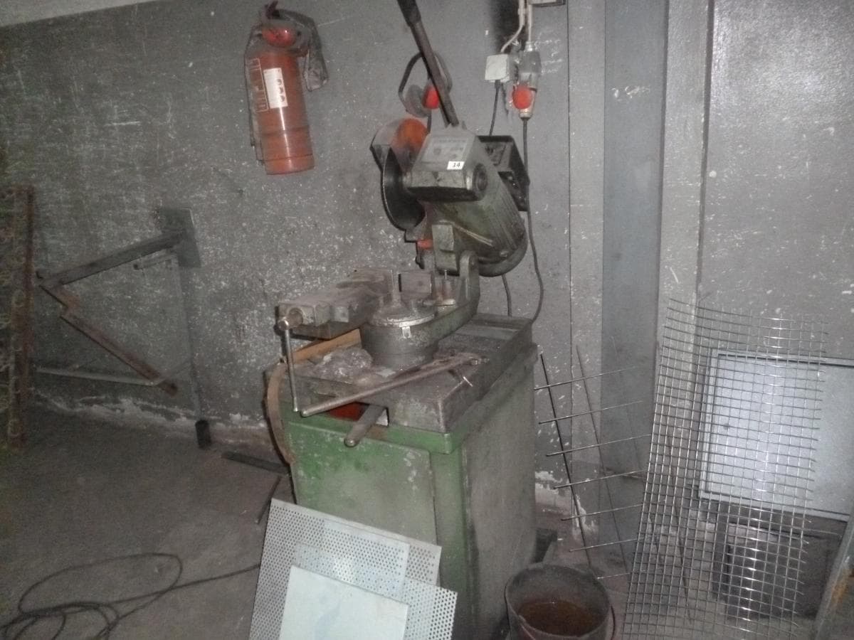 Compressor + Serrote de disco + Máquina de furar de coluna + Aparelhos de soldar — imagem 2