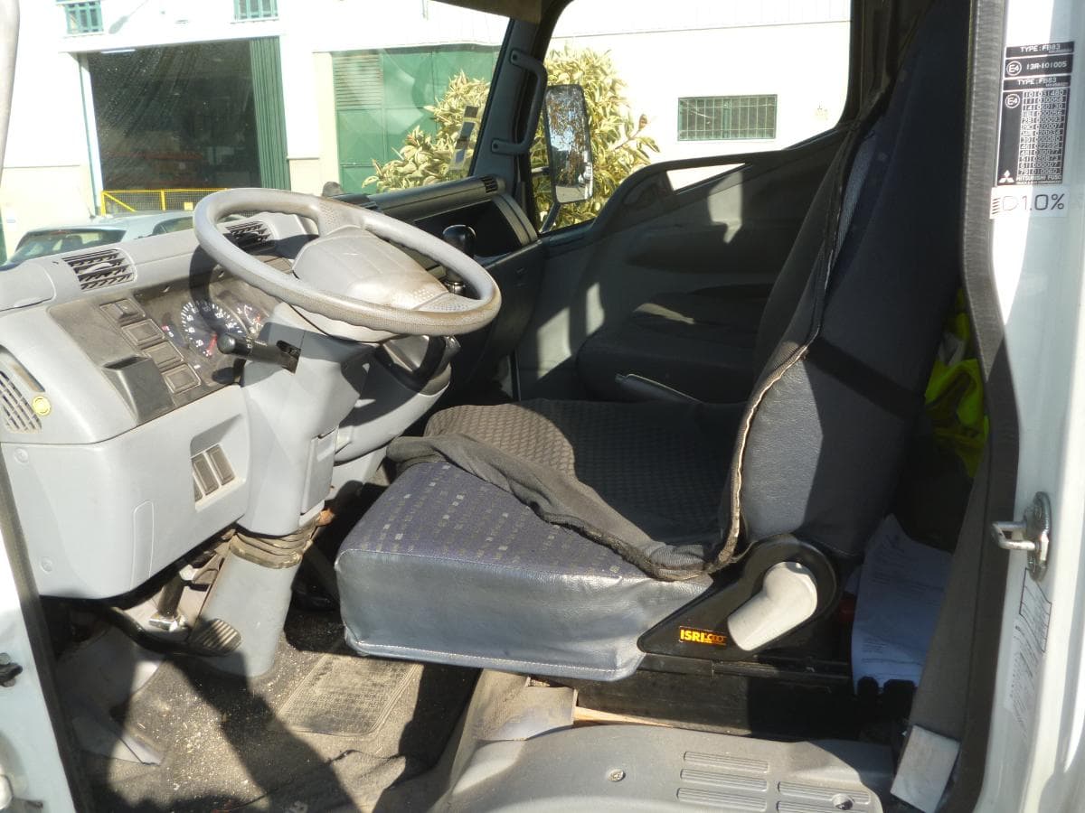 Mitsubishi Canter 3C13 — image 9