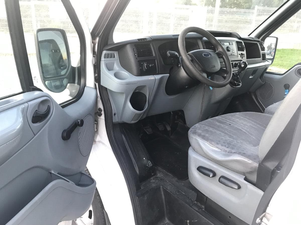 Ford Transit · Ano 2007 — image 16