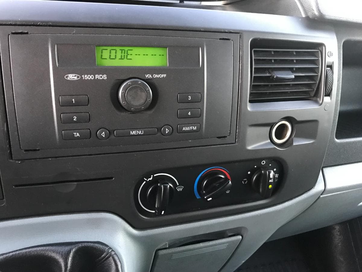 Ford Transit · Ano 2007 — image 23