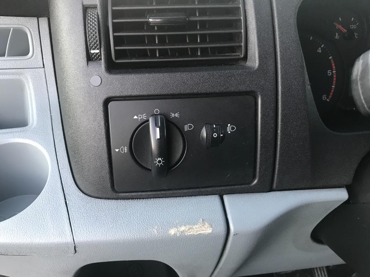 Ford Transit · Ano 2007 — image 24