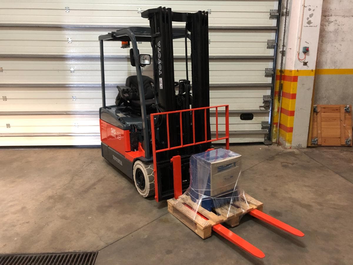 Empilhador Toyota Elétrico 1500KG — imagen 1