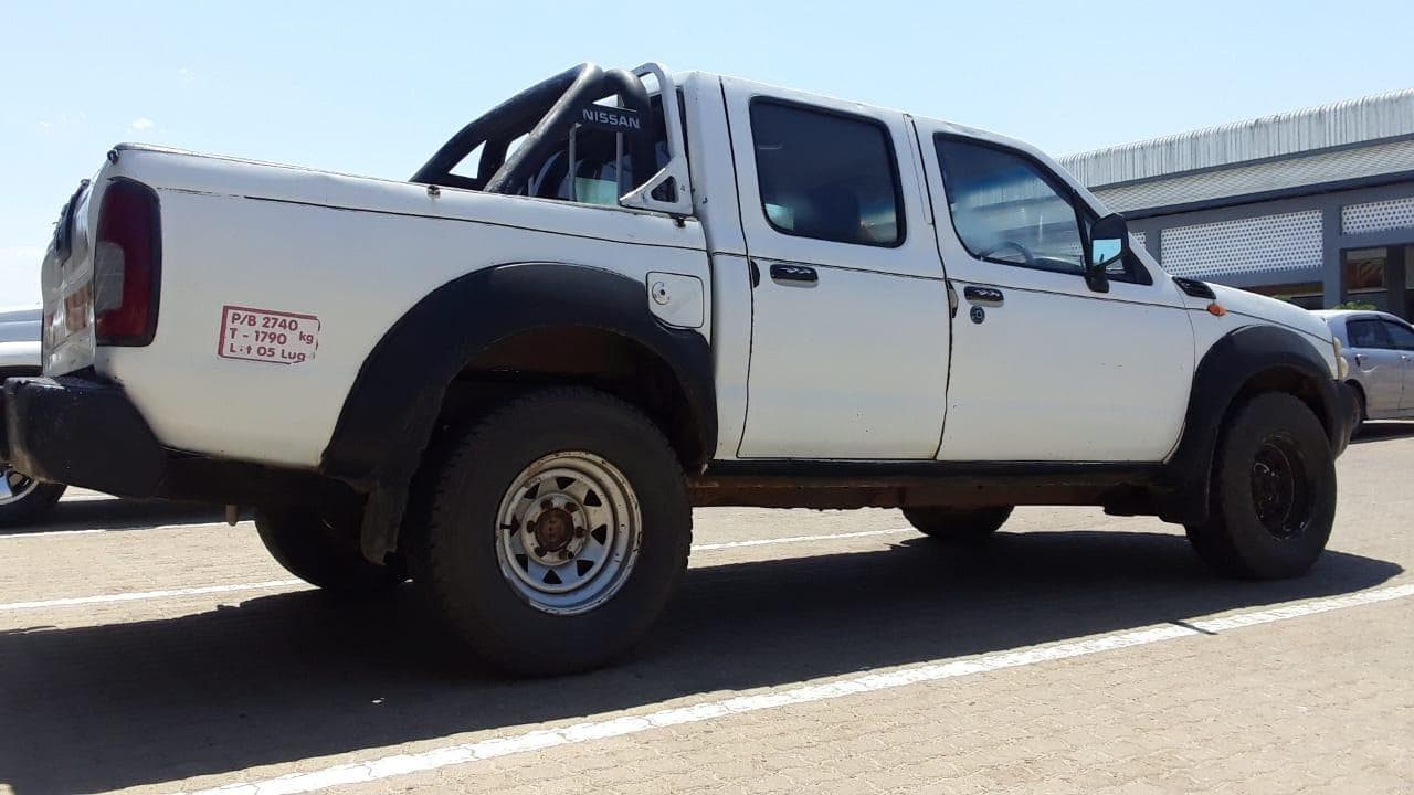 Nissan Hardbody · — image 6