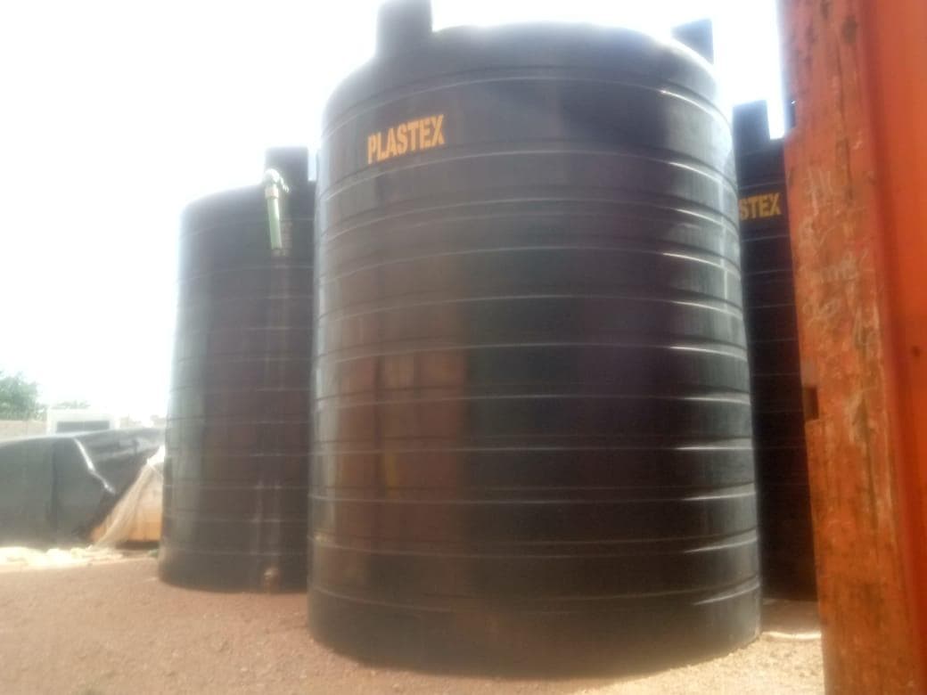 Tanques de água ·
