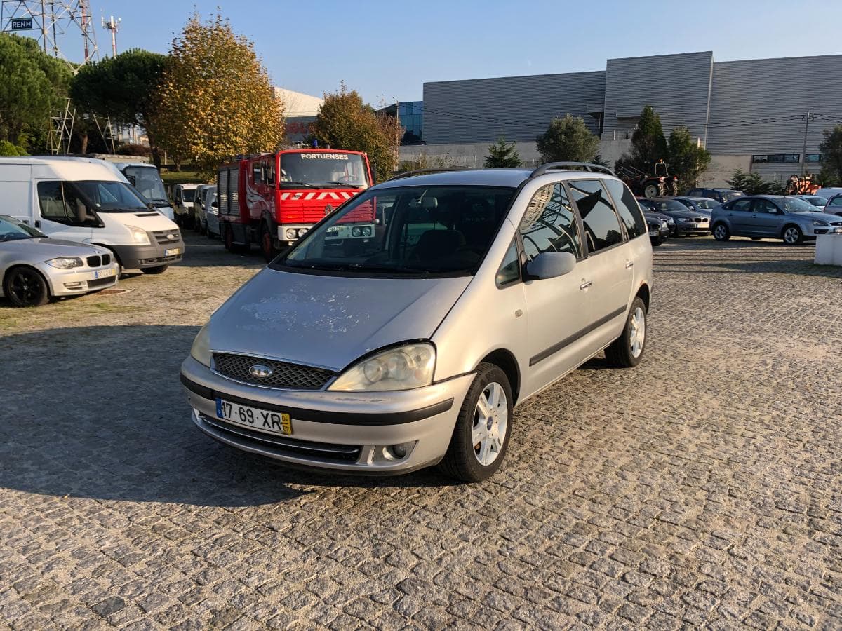Ford Galaxy 1.9 TDI ·Ano 2004 — imagen 3
