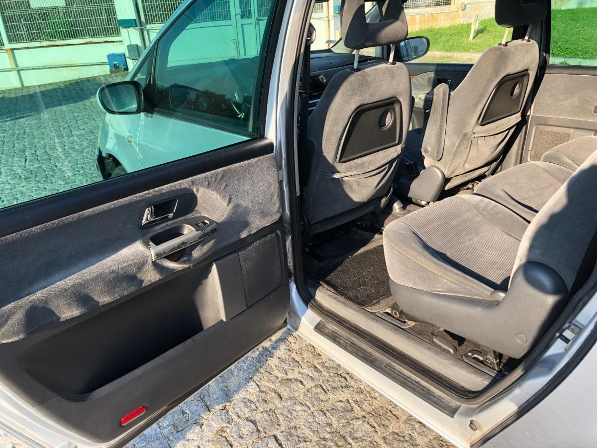 Ford Galaxy 1.9 TDI ·Ano 2004 — imagen 28