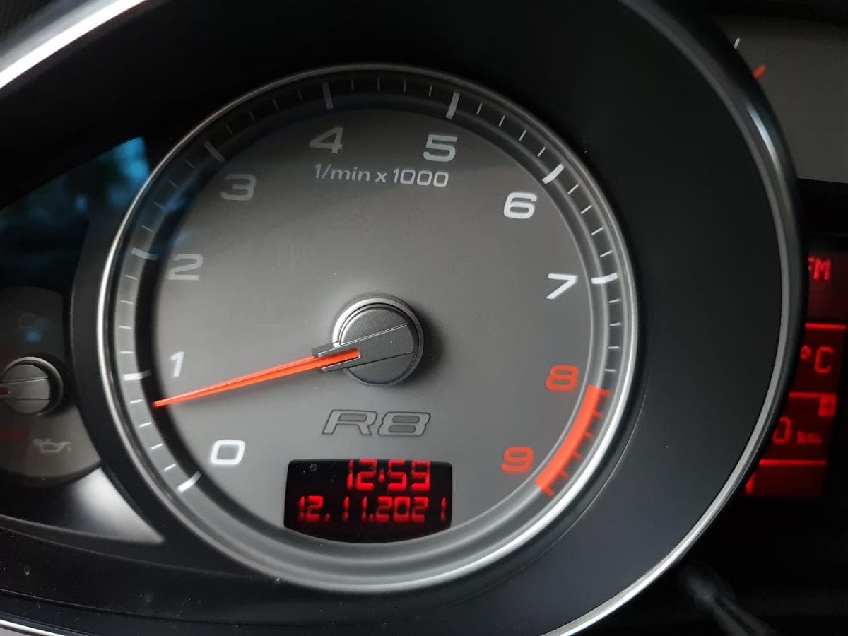 AUDI R8 V8 FSI — image 15