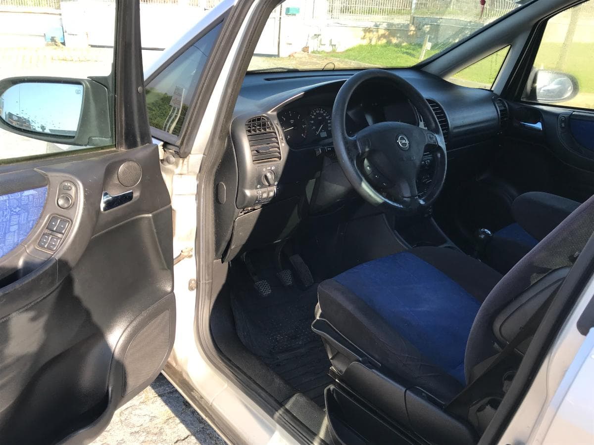 Opel Zafira · 7 Lugares · Ano 1999 — image 18