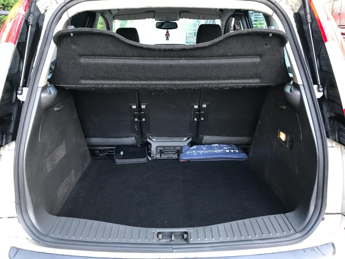 Ford C-Max 1.6 TDCI · Ano 2008 — imagen 8