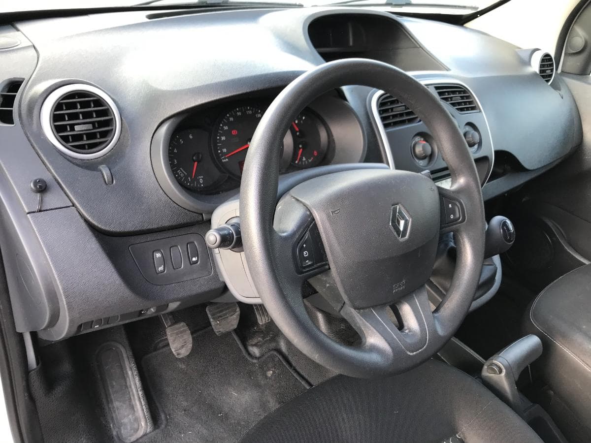 Renault Kangoo 1.5 DCI · Ano 2015 — imagen 21