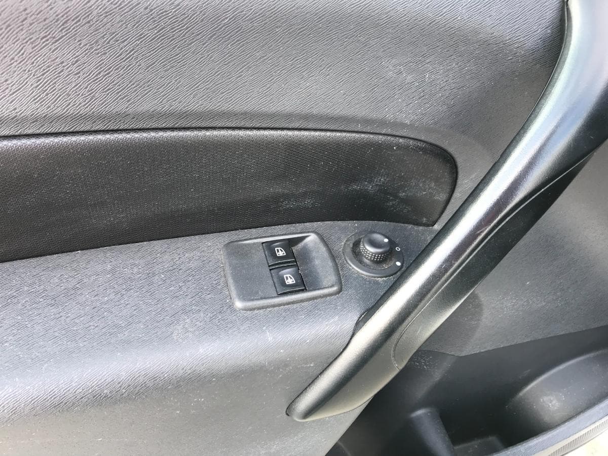 Renault Kangoo 1.5 DCI · Ano 2015 — imagen 25