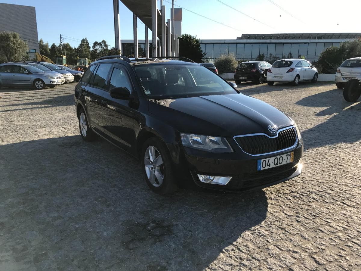 Skoda Octávia 2.0 TDI · Ano 2015 — image 1