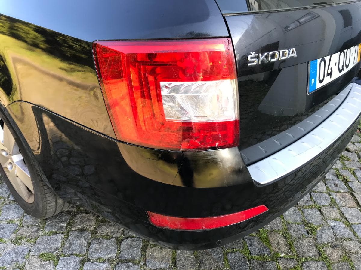 Skoda Octávia 2.0 TDI · Ano 2015 — image 12