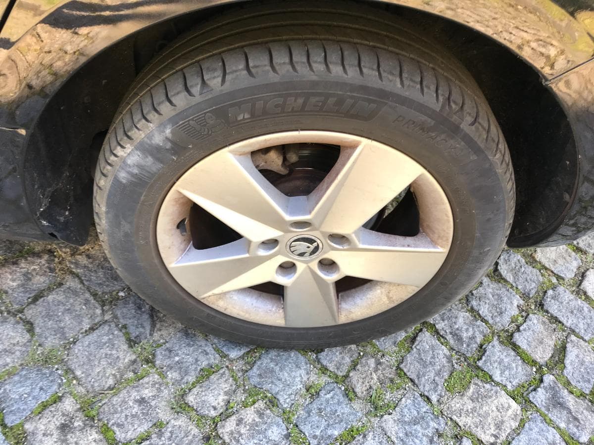 Skoda Octávia 2.0 TDI · Ano 2015 — image 14