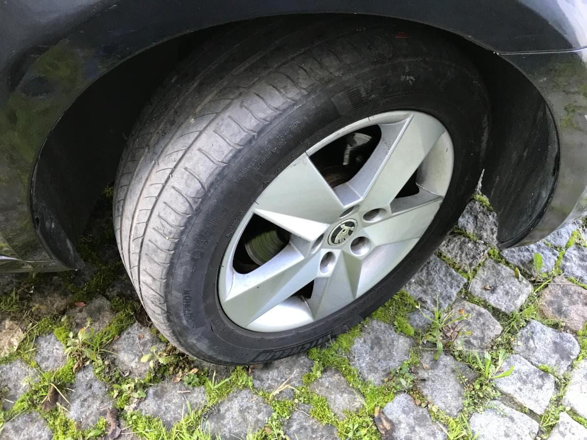 Skoda Octávia 2.0 TDI · Ano 2015 — image 17