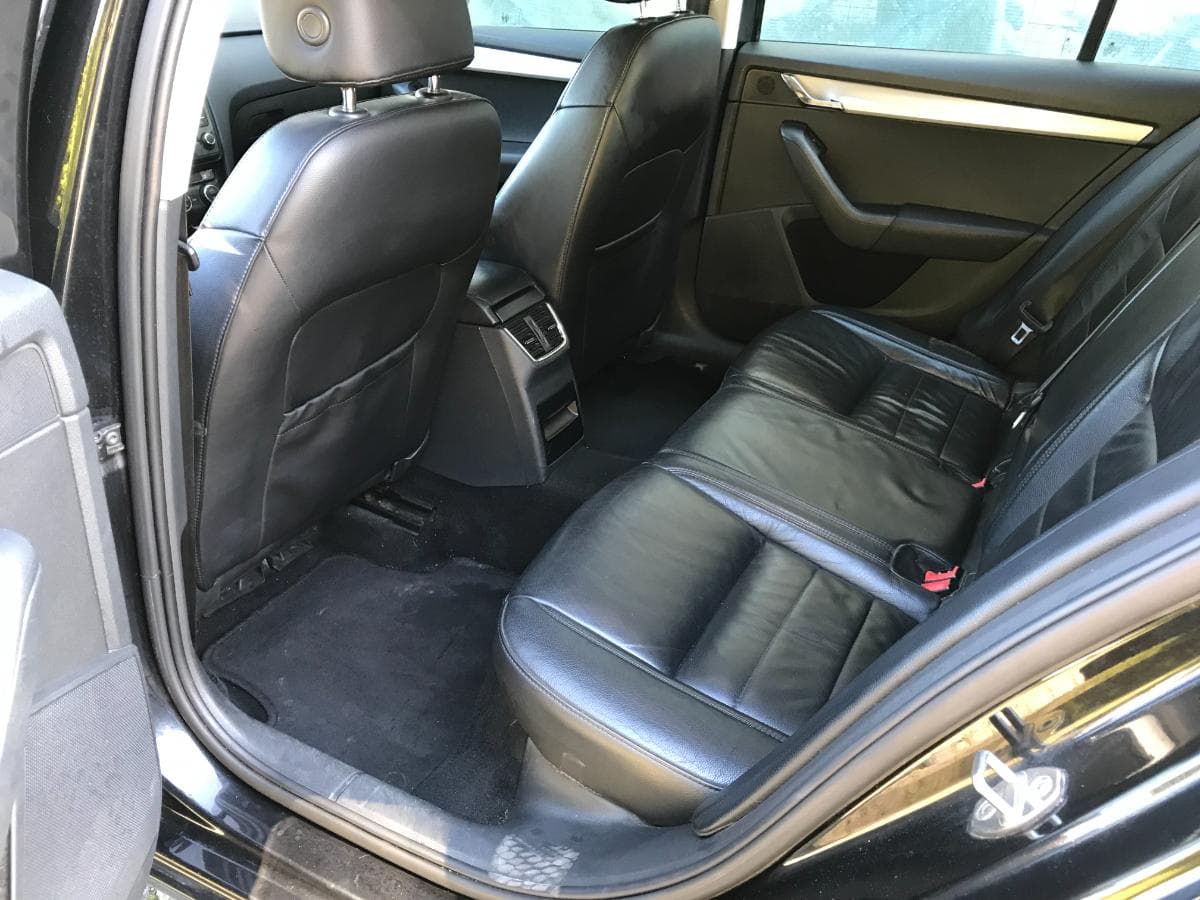 Skoda Octávia 2.0 TDI · Ano 2015 — image 22