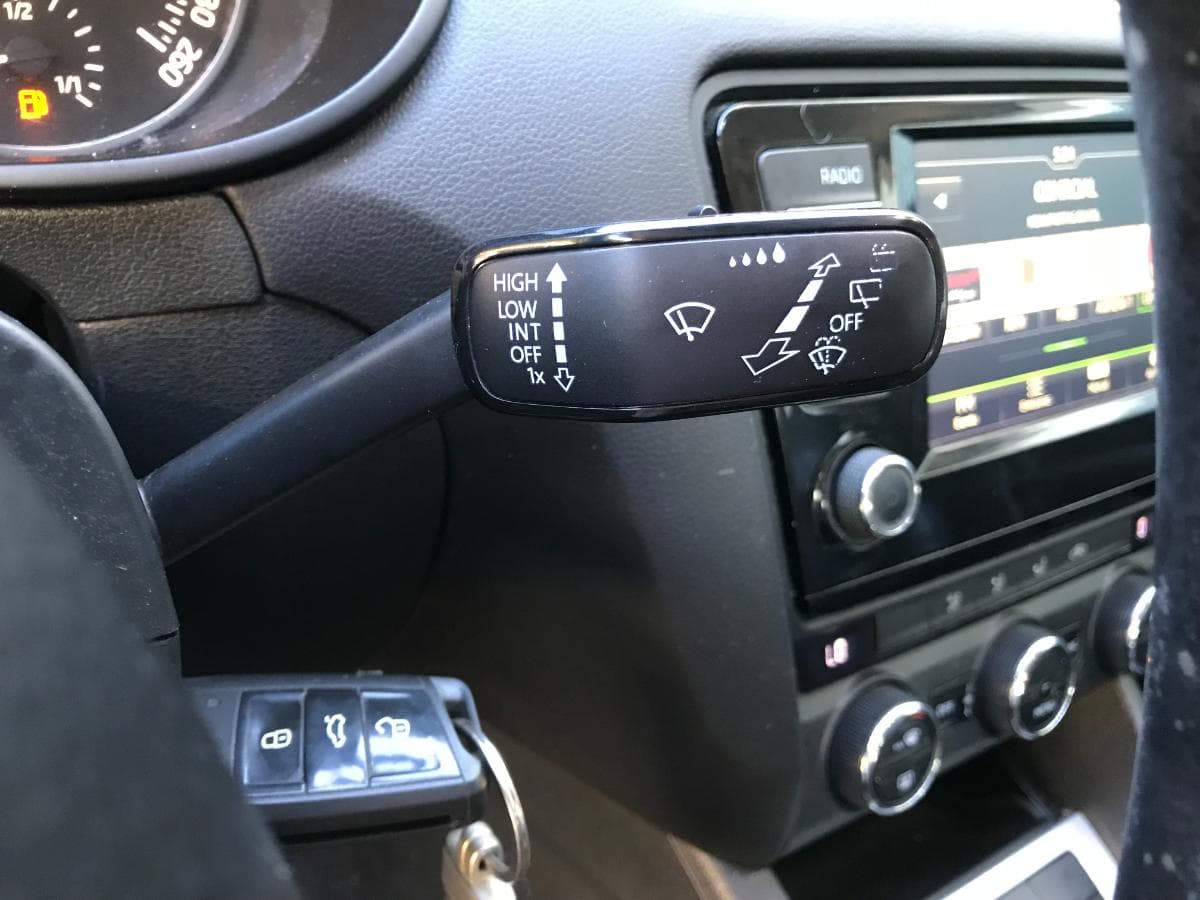 Skoda Octávia 2.0 TDI · Ano 2015 — image 27