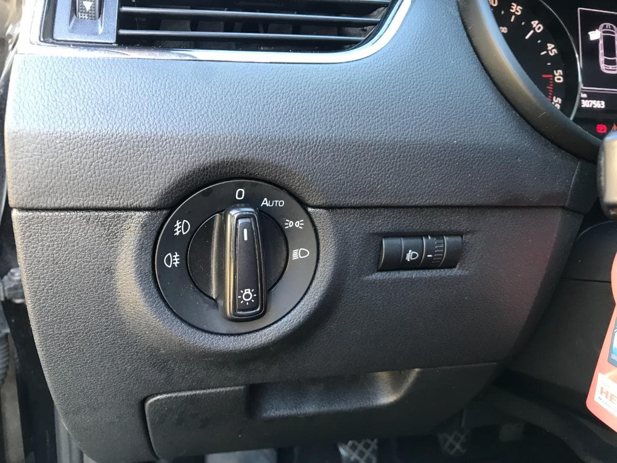 Skoda Octávia 2.0 TDI · Ano 2015 — image 29