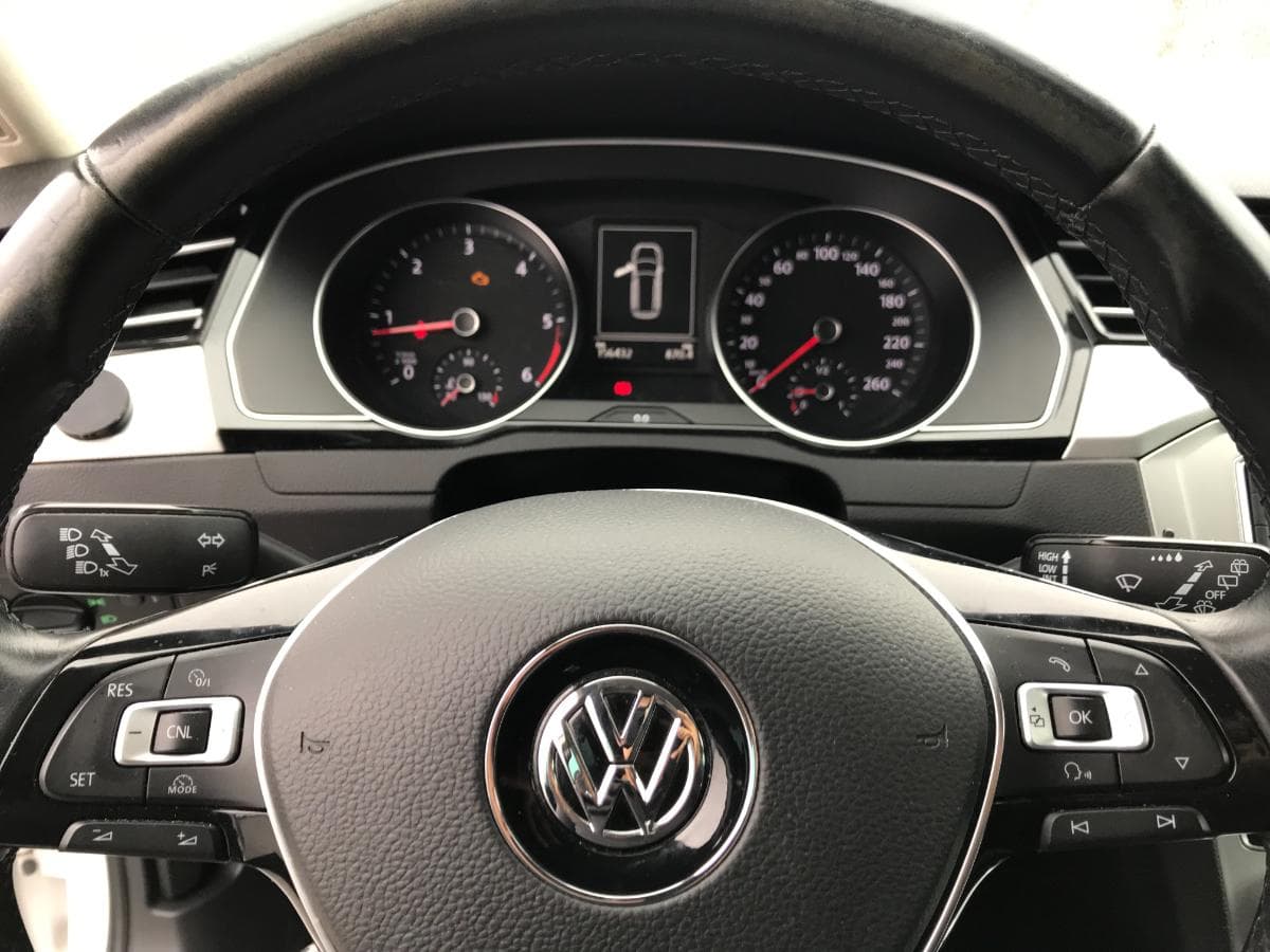 Volkswagen Passat 1.6 TDI · Ano 2016 — imagen 18