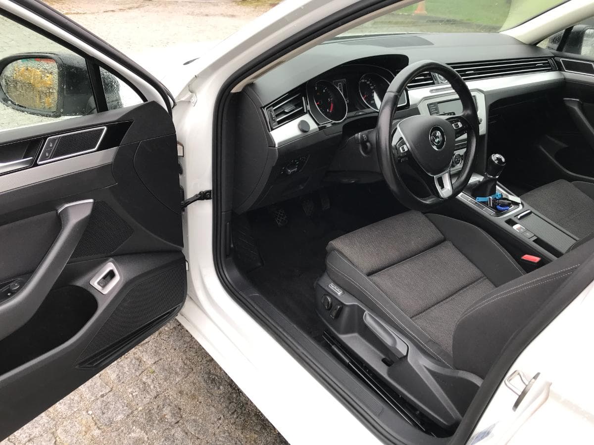 Volkswagen Passat 1.6 TDI · Ano 2016 — imagen 17