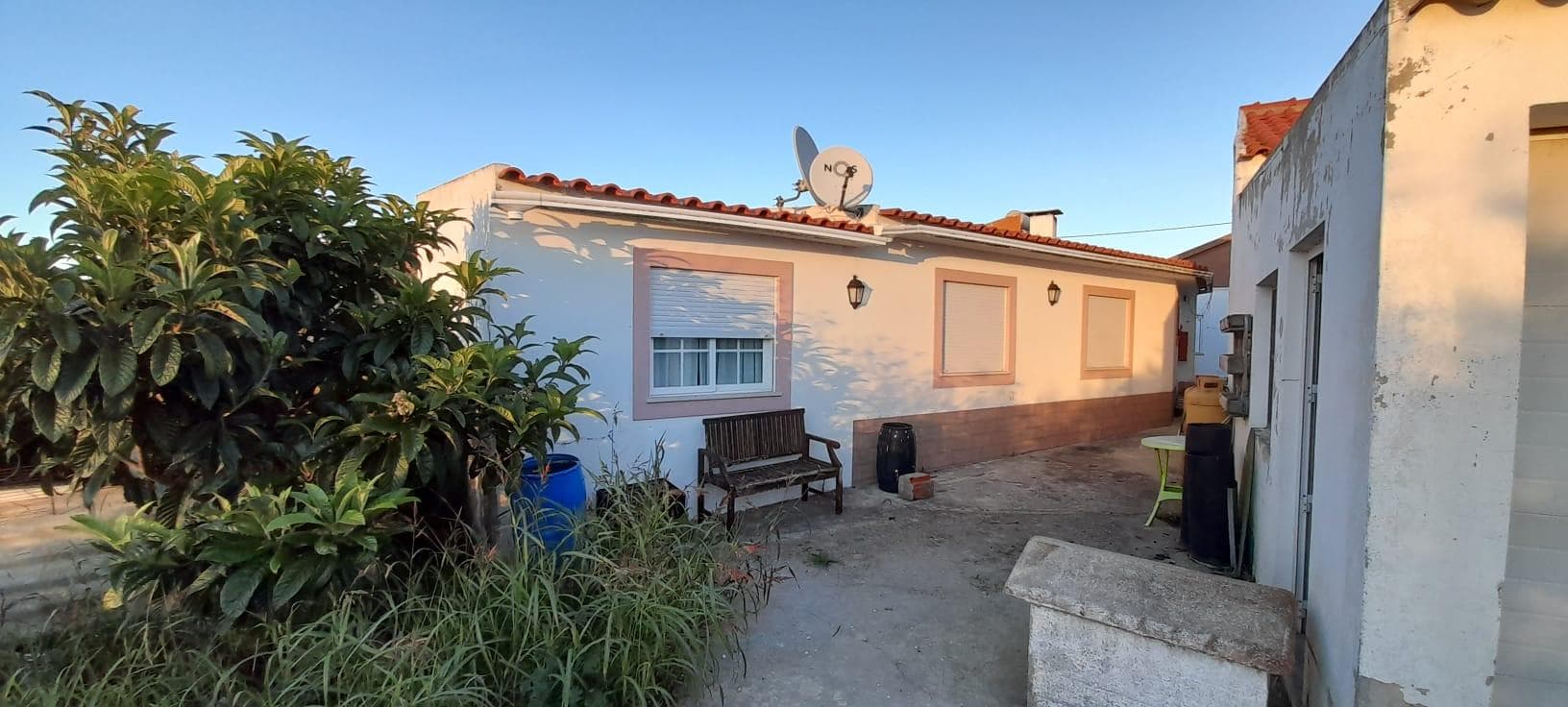 Direito à Meação · Moradia V3 com Garagem · Loja · Torres Vedras — imagen 2