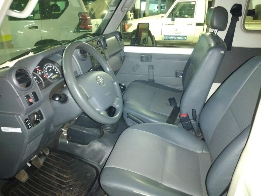 Toyota Land Cruiser — imagen 4