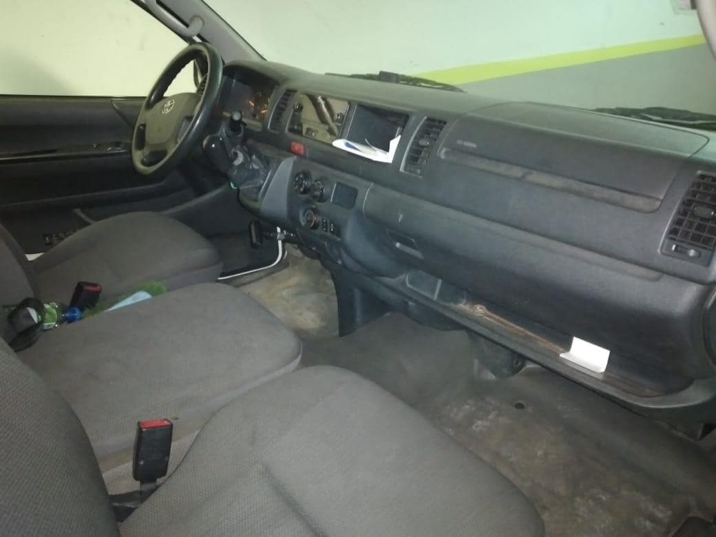 Toyota HIACE — image 4