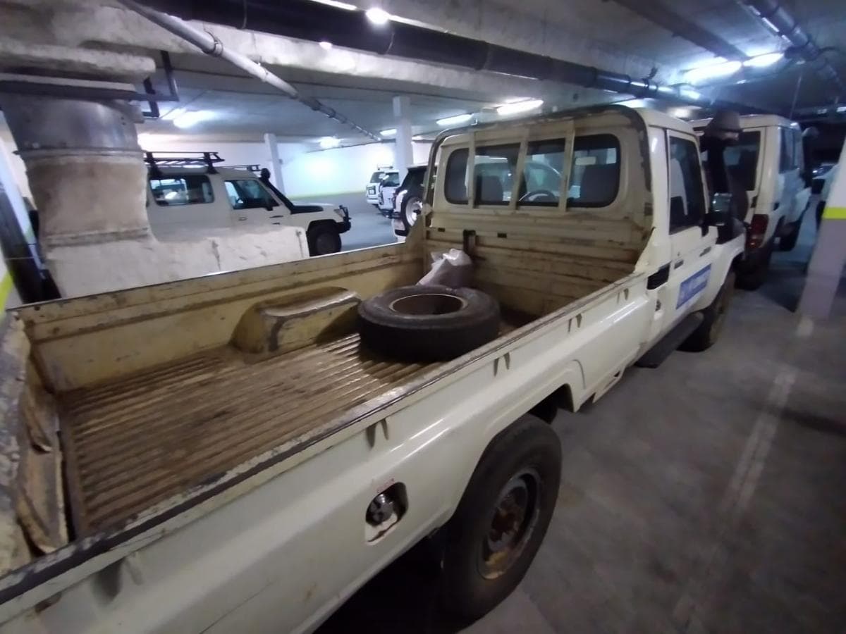 Toyota Land Cruiser — image 5