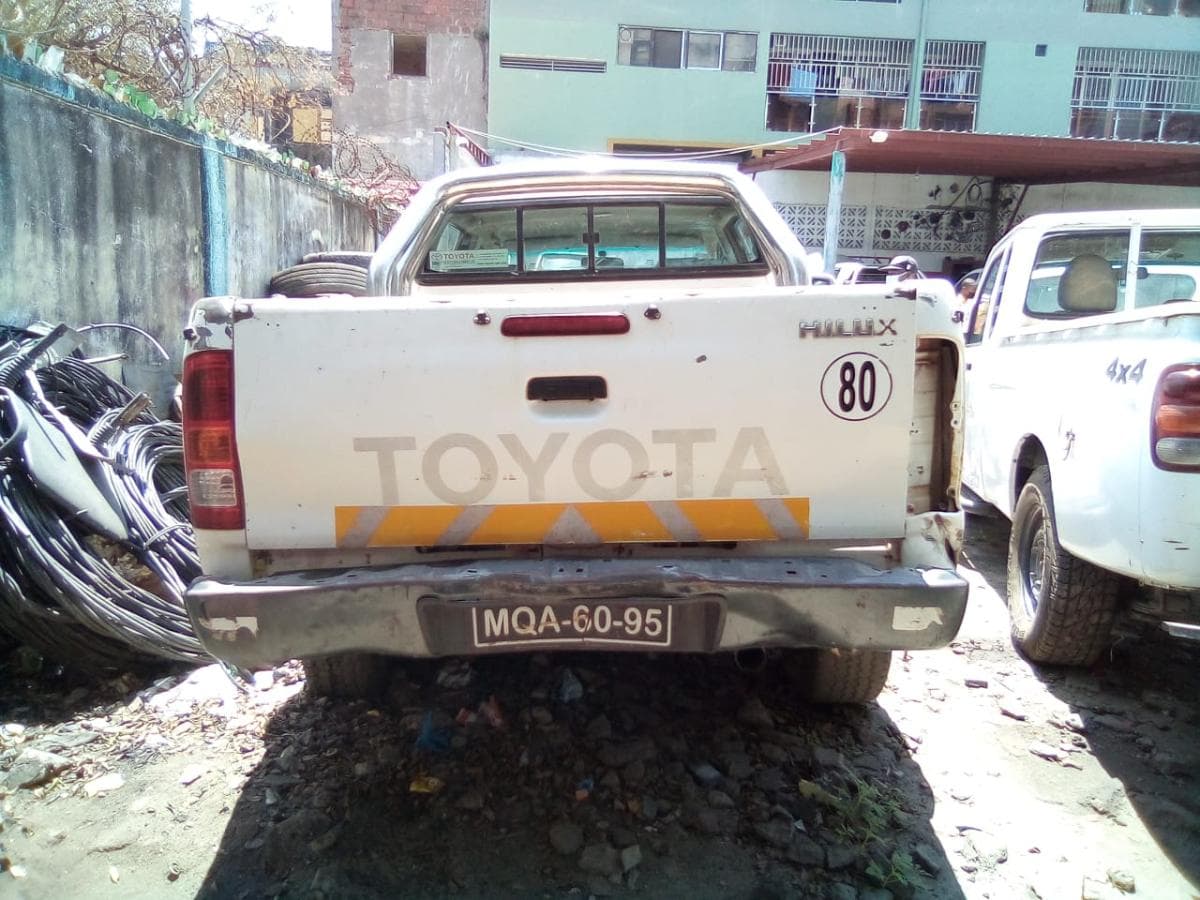 Toyota Hilux ·