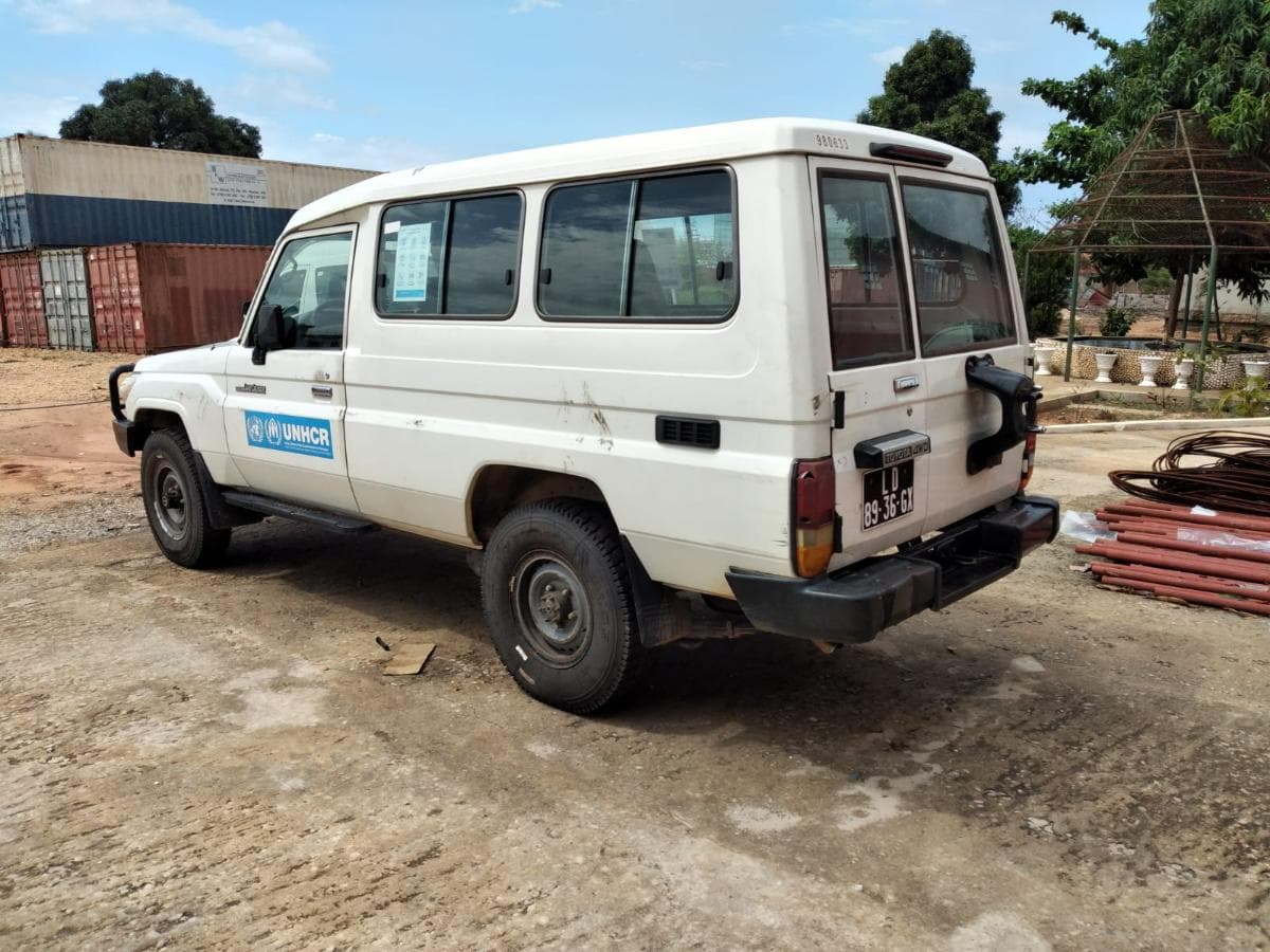 Toyota Land Cruiser · — image 4