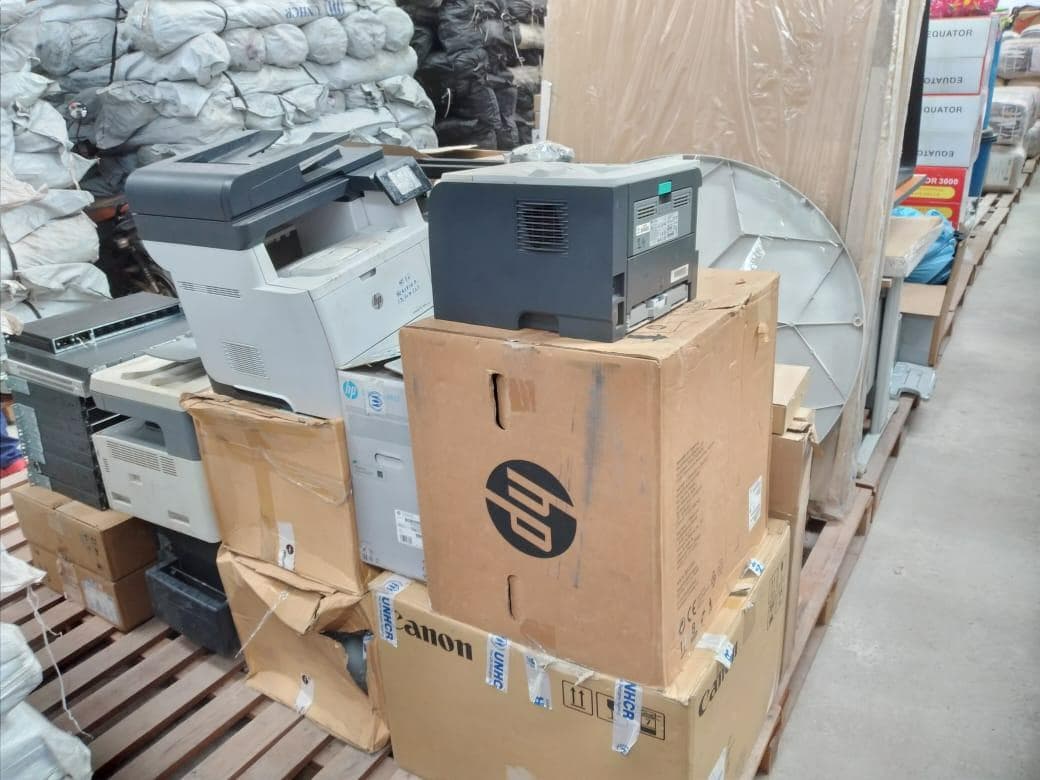 Equipamentos eletrónicos e informáticos — imagen 12
