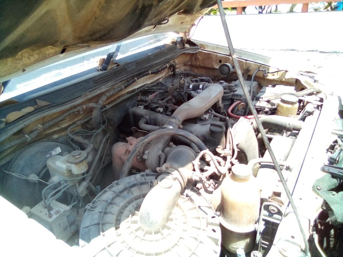 TOYOTA HILUX D4D · — imagen 11