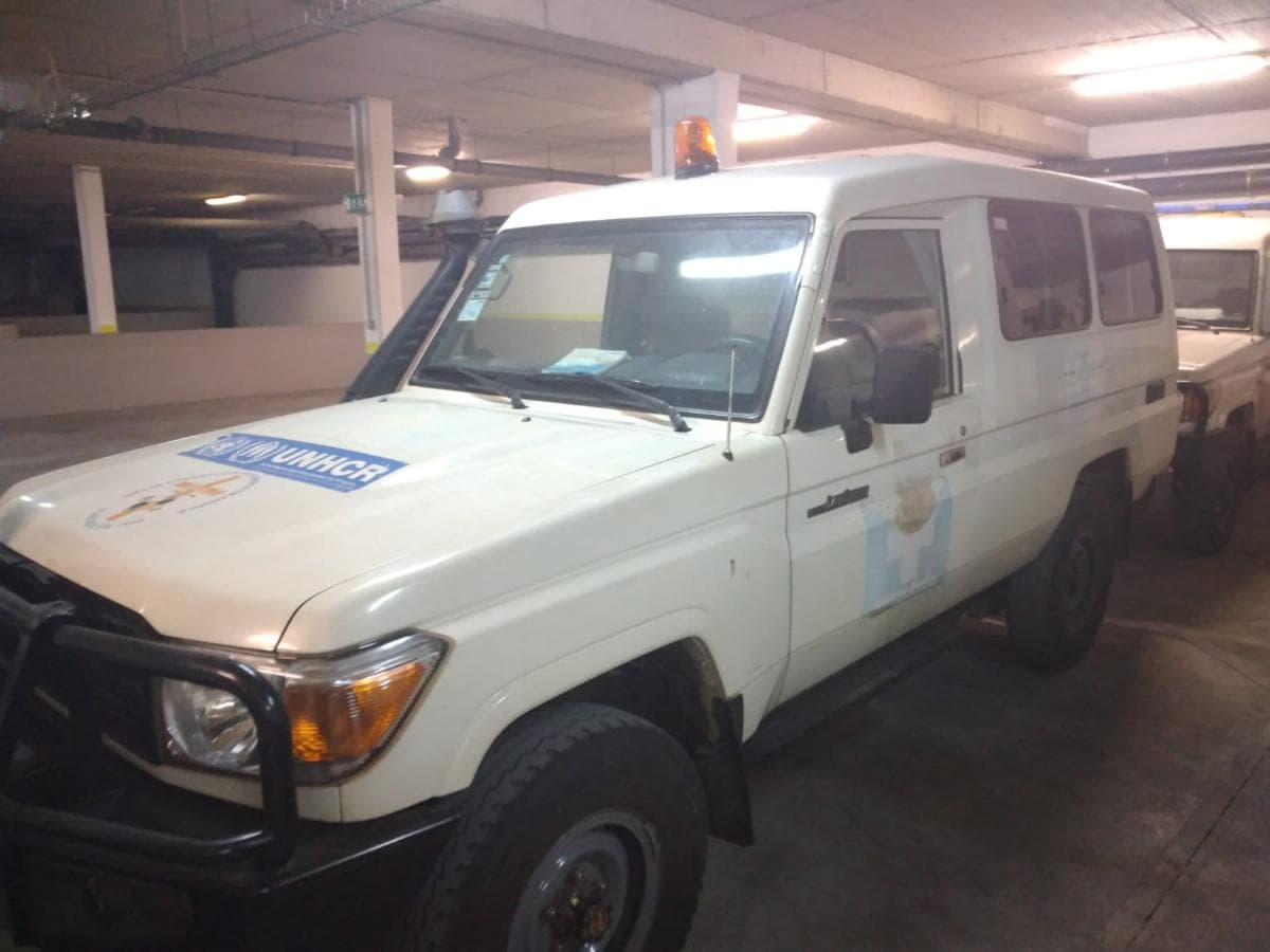 Toyota Land Cruiser ·