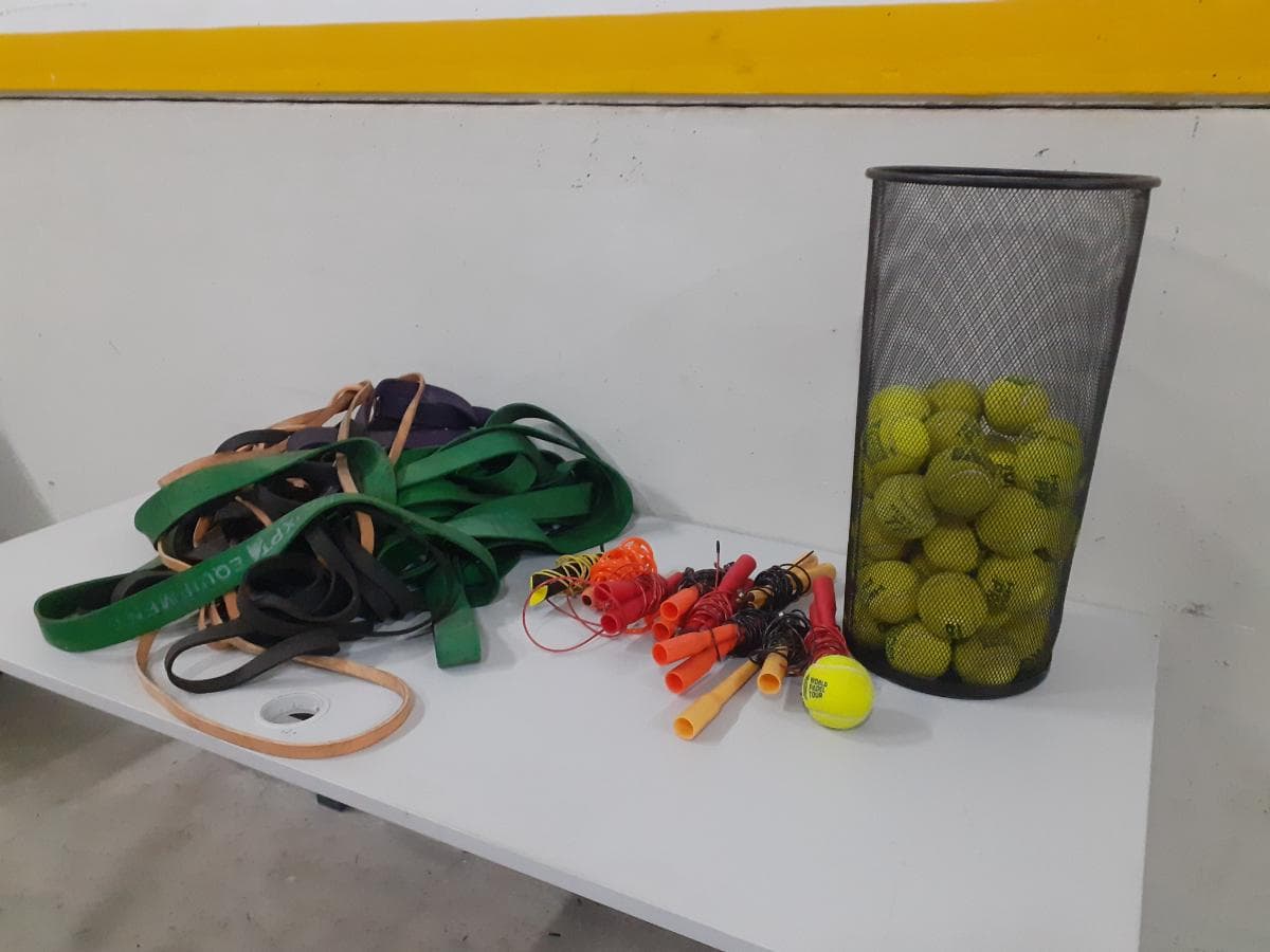 Acessórios de Ginásio · Bolas de Padel