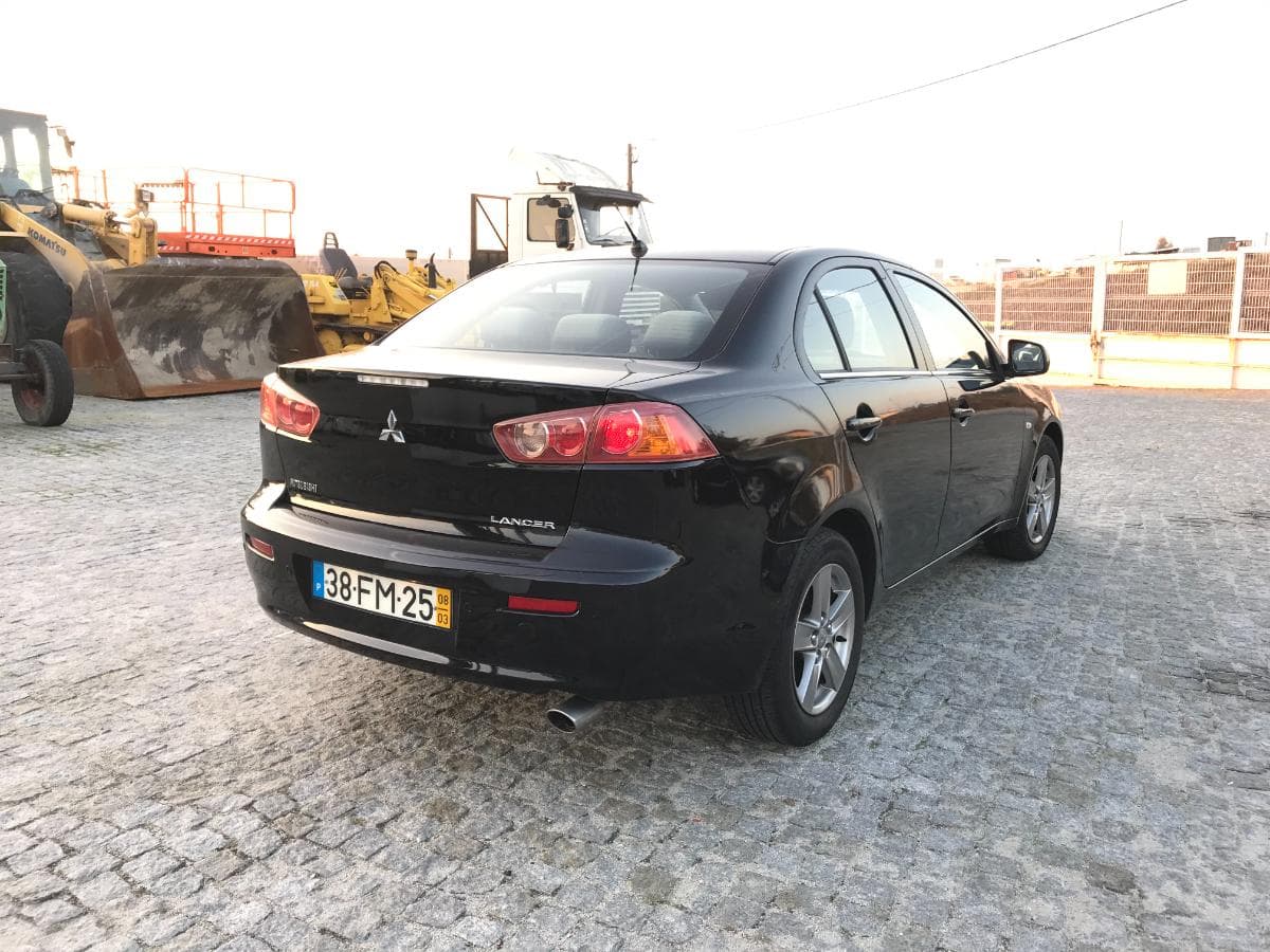 Mitsubishi Lancer 1.5 · Ano 2008 — imagen 4