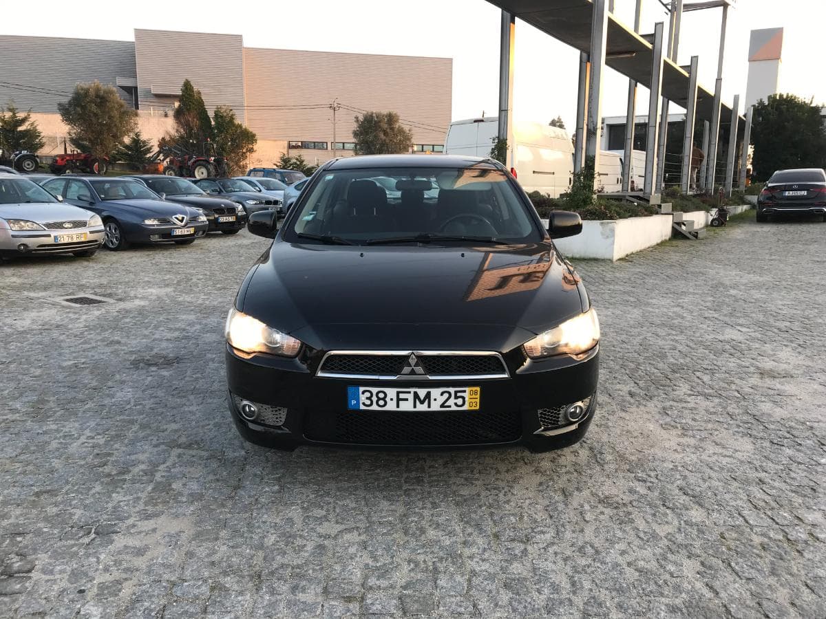 Mitsubishi Lancer 1.5 · Ano 2008 — imagen 2
