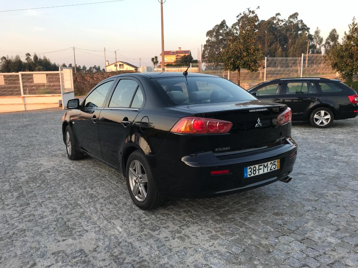 Mitsubishi Lancer 1.5 · Ano 2008 — imagen 6