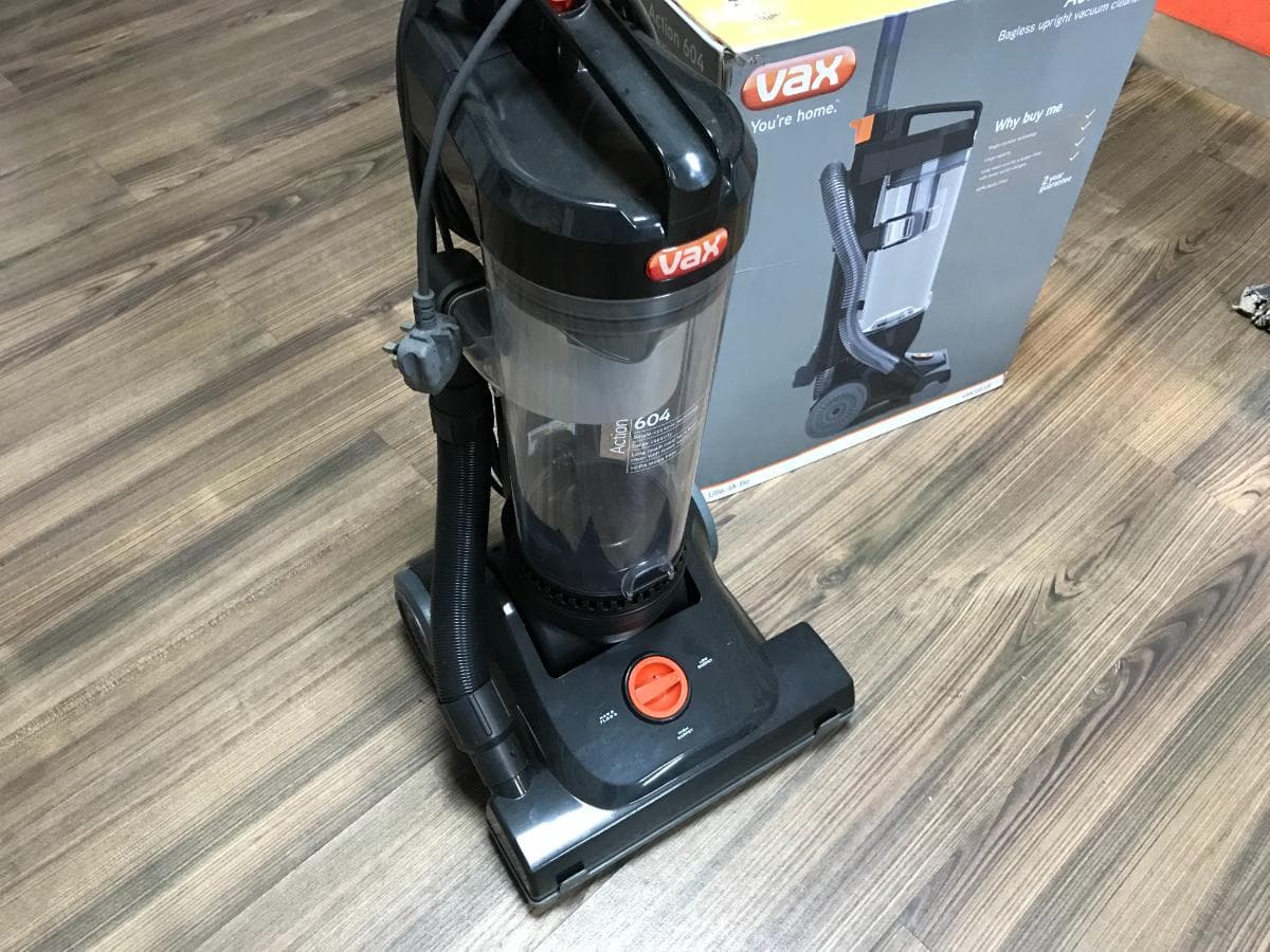 Vacuum Cleaner — image 4
