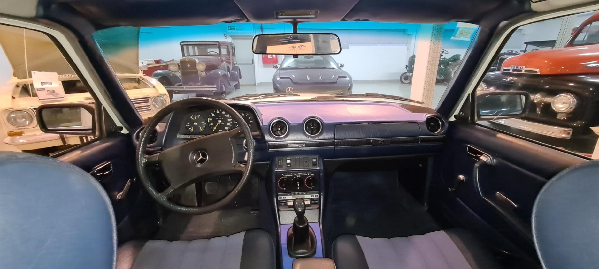 Mercedes-Benz 200 - 1981 — imagen 7