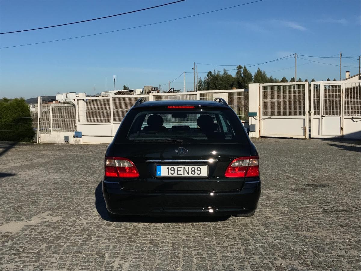Mercedes-Benz E270 CDI · Ano 2004 — imagen 5