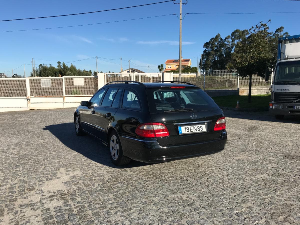 Mercedes-Benz E270 CDI · Ano 2004 — imagen 6