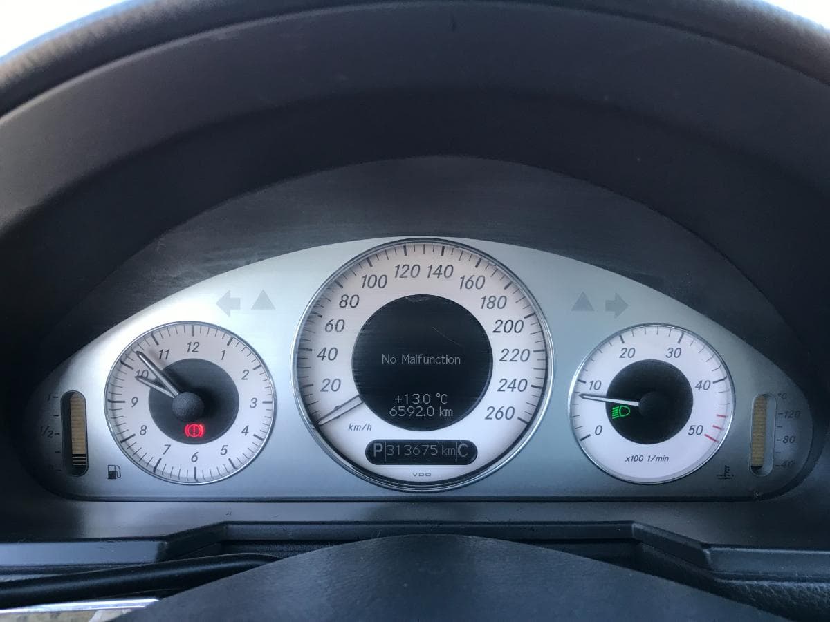 Mercedes-Benz E270 CDI · Ano 2004 — imagen 25