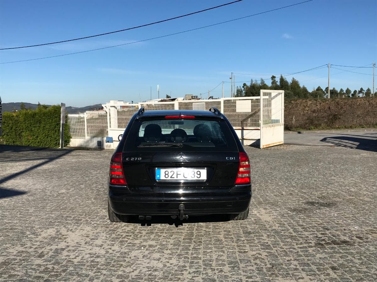 Mercedes-Benz C 270 CDI · Ano 2003 — imagen 5