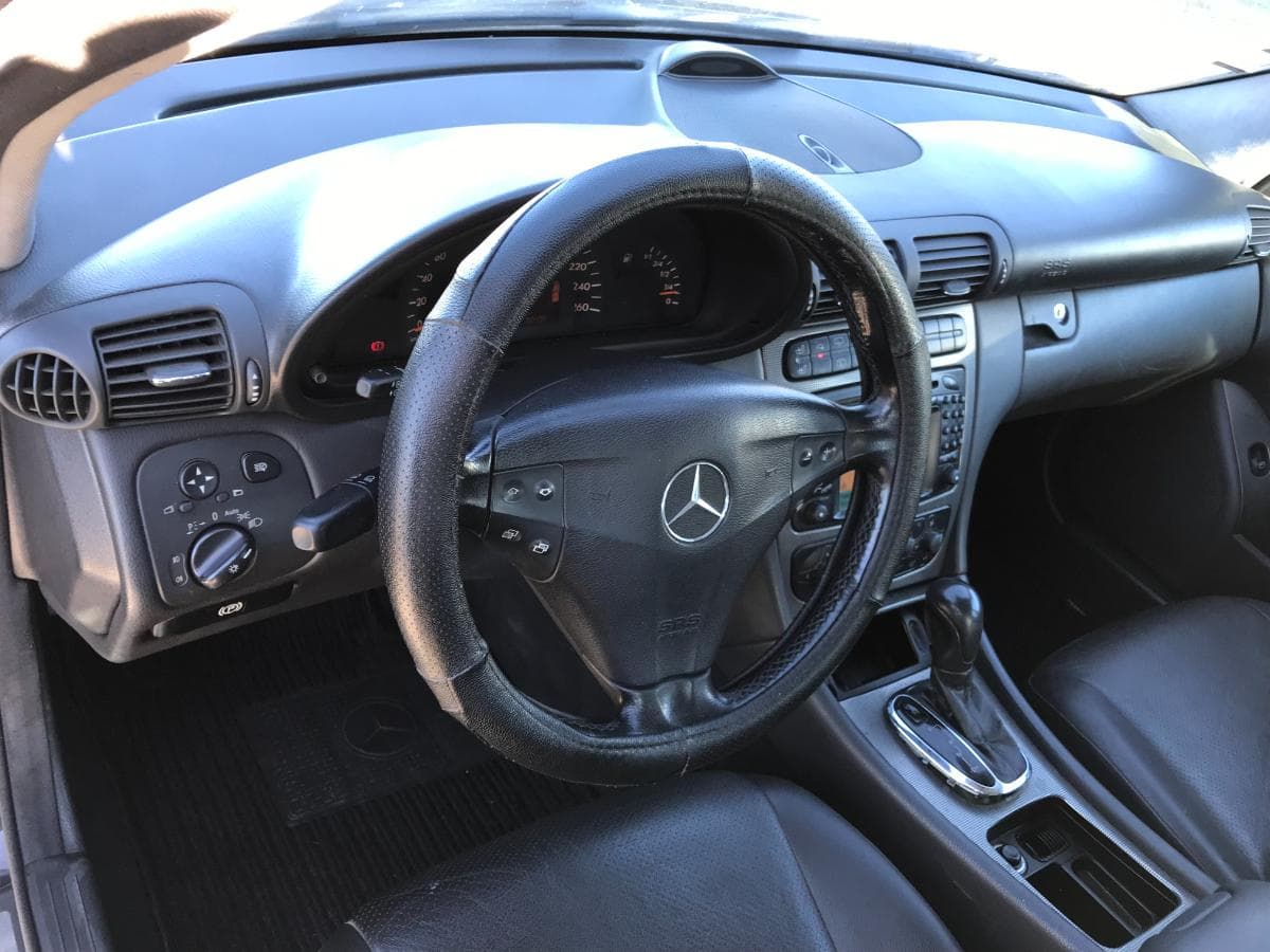 Mercedes-Benz C 270 CDI · Ano 2003 — imagen 21