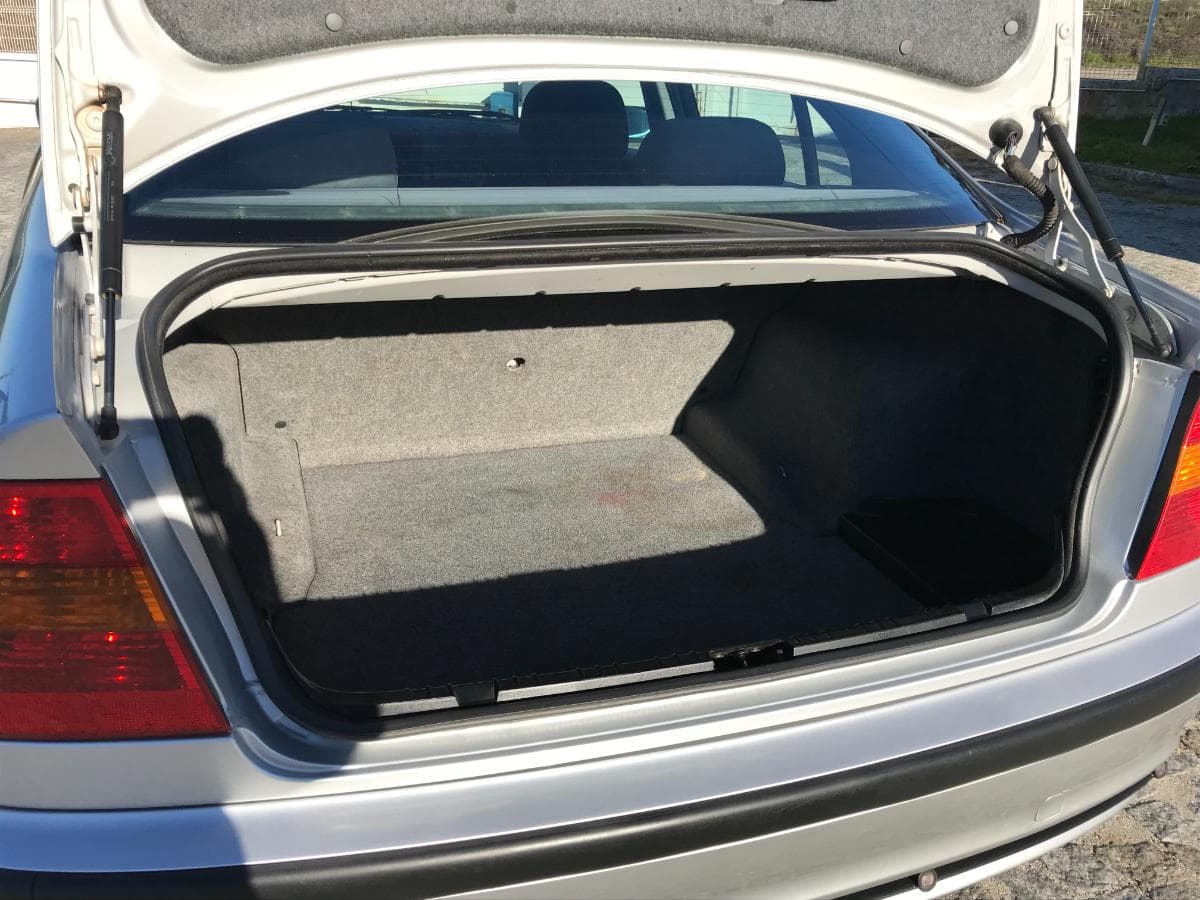 BMW 320i · Ano 1998 — imagen 9