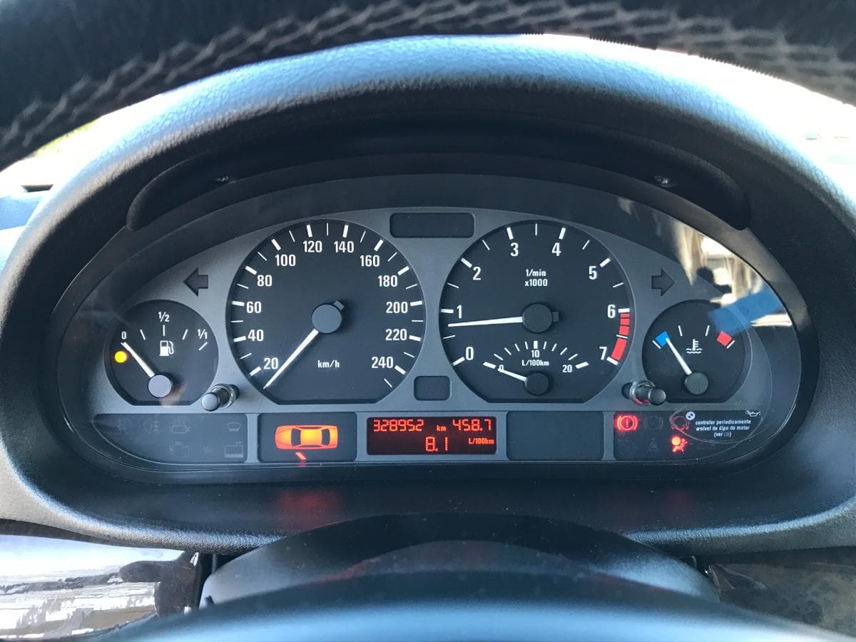 BMW 320i · Ano 1998 — imagen 28